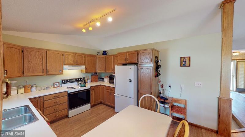 1909 Esther Dr, Onalaska, WI 54650