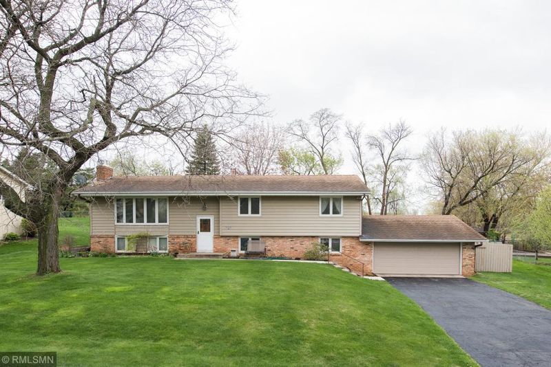 13404 Xerxes Ave S, Burnsville, MN 55337