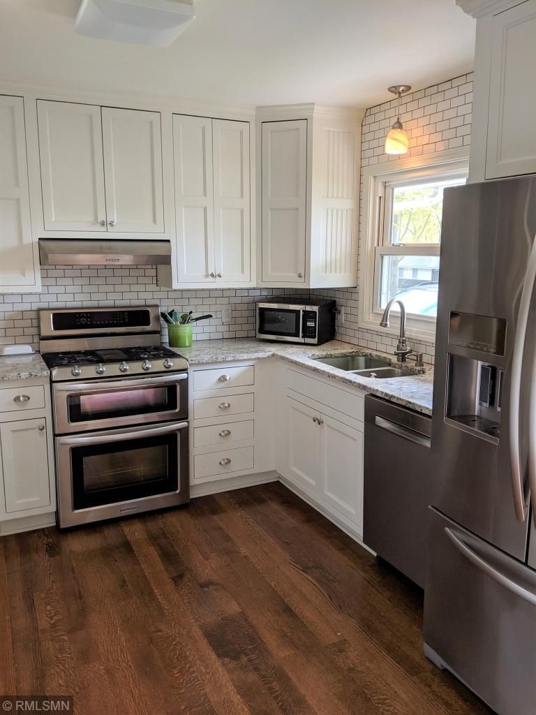 605 Park Valley Dr E, Hopkins, MN 55343