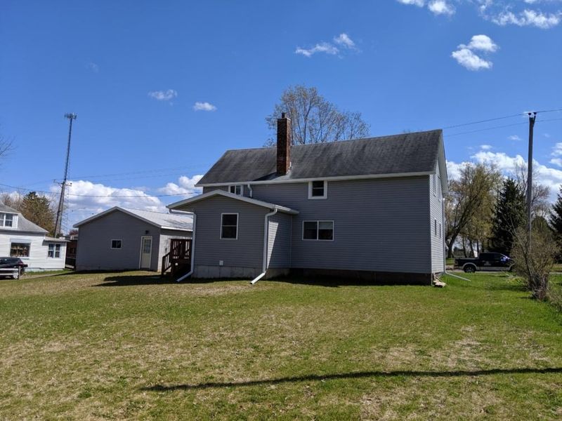 211 Lulu Ave E, Almena, WI 54805