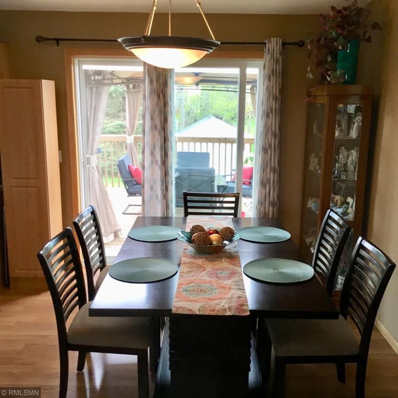 303 8th St NW, Dodge Center, MN 55927