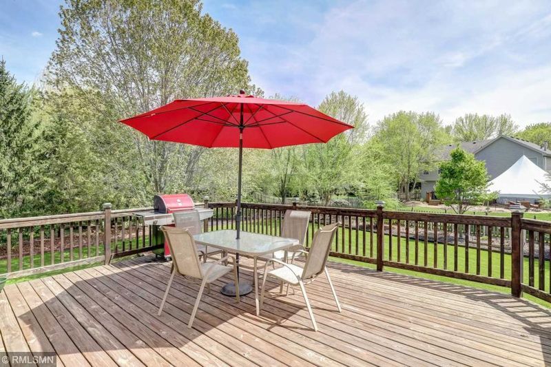 16737 Candlewood Pw, Eden Prairie, MN 55347