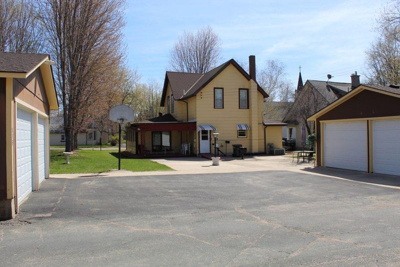 113 Oak St N, Lester Prairie, MN 55354