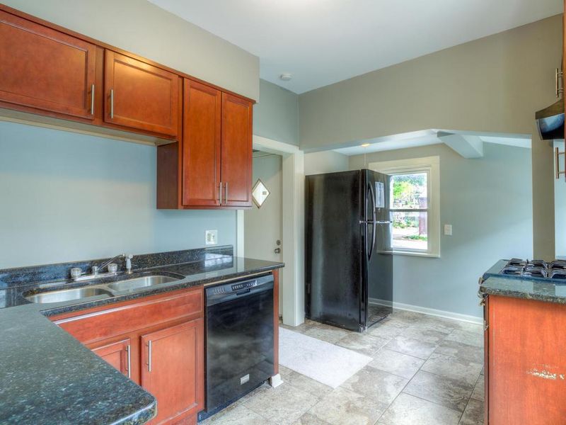 3809 Park Ave, Minneapolis, MN 55407