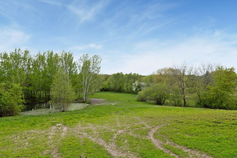 8430 230th St E, Lakeville, MN 55044
