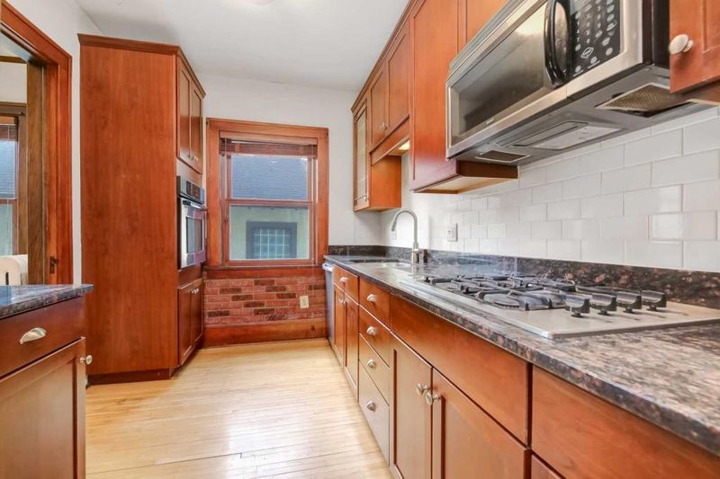 3332 Colfax Ave S #201, Minneapolis, MN 55408