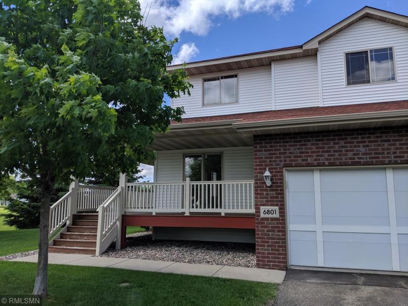 6801 86th Ln N, Brooklyn Park, MN 55445