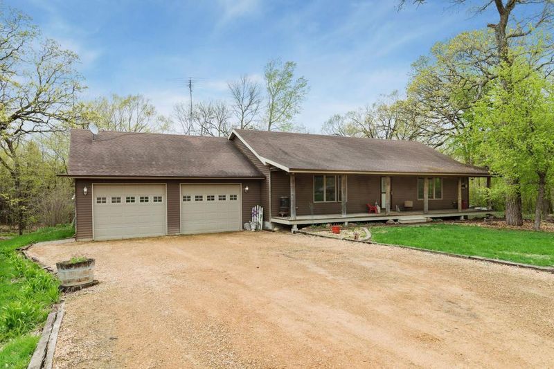 704 Ridge Rd, Henderson, MN 56044