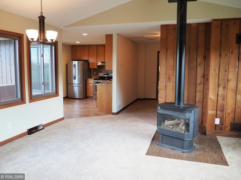 1521 N Timber Rg, Fridley, MN 55432