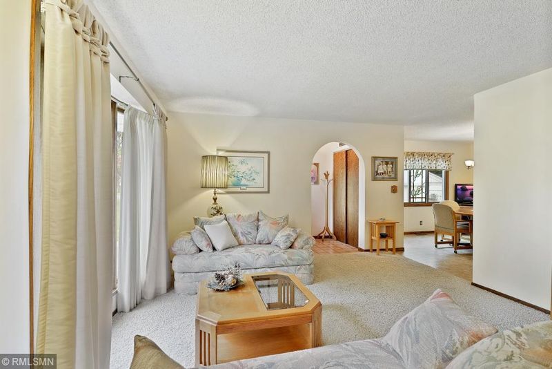 6725 Yukon Ave N, Brooklyn Park, MN 55428
