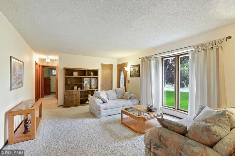 6725 Yukon Ave N, Brooklyn Park, MN 55428