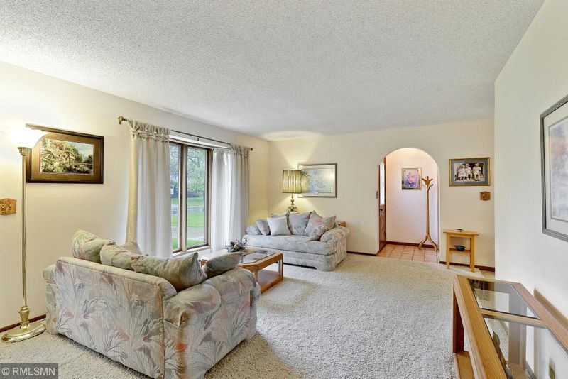6725 Yukon Ave N, Brooklyn Park, MN 55428