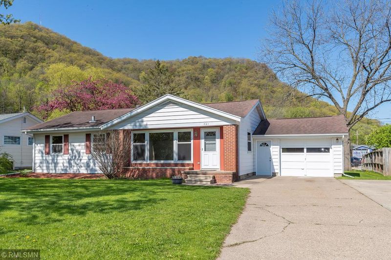 751 Clarks Ln, Winona, MN 55987
