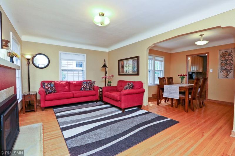 1980 Juliet Ave, Saint Paul, MN 55105