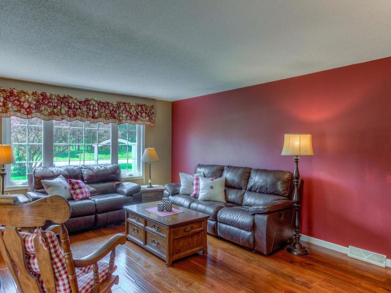 15813 Nowthen Blvd NW, Ramsey, MN 55303