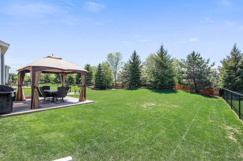 1333 Brenda Rd, Waconia, MN 55387