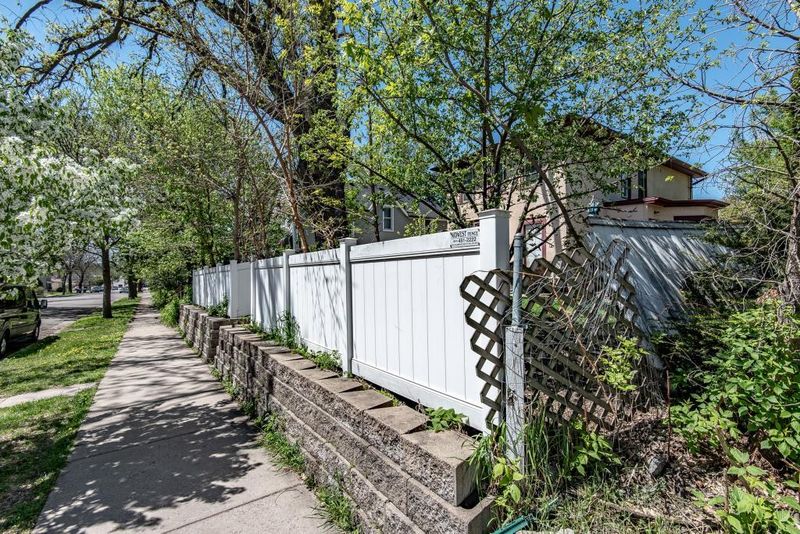 63 Front Ave, Saint Paul, MN 55117