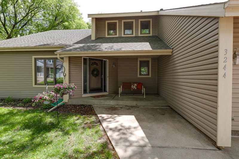 3244 Hillside Ct, Eagan, MN 55121
