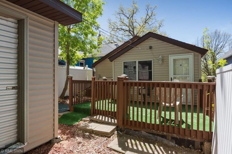 973 Wilson Ave, Saint Paul, MN 55106