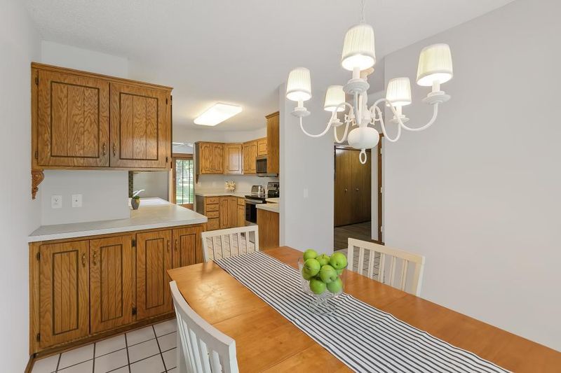 16515 Biscayne Blvd, Eden Prairie, MN 55347