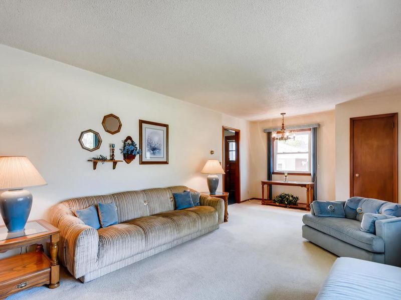 6809 73rd Ave N, Brooklyn Park, MN 55428