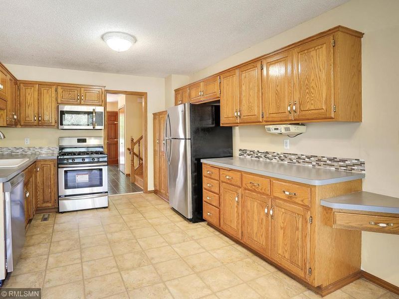 3640 Dunbar Knoll, Brooklyn Park, MN 55443