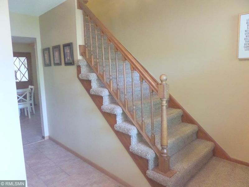 3481 Rolling View Ct, White Bear Lake, MN 55110