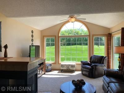 8980 Deer Run Dr, Victoria, MN 55386
