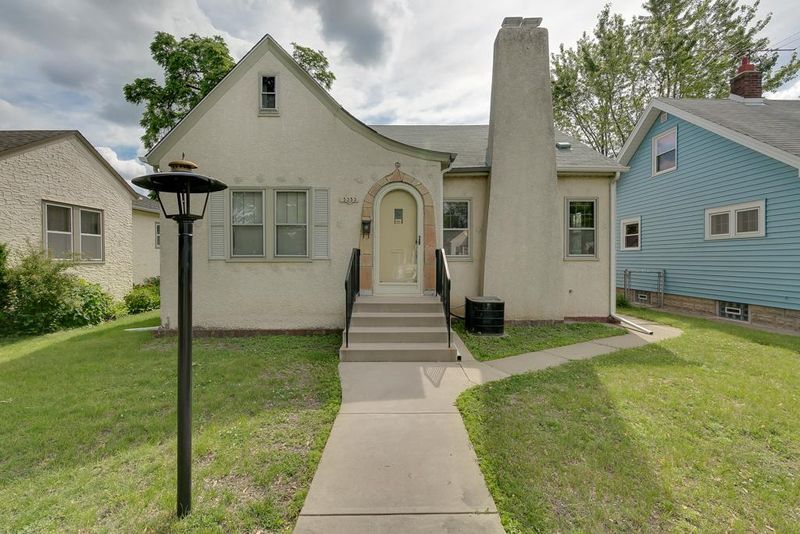 5353 36th Ave S, Minneapolis, MN 55417