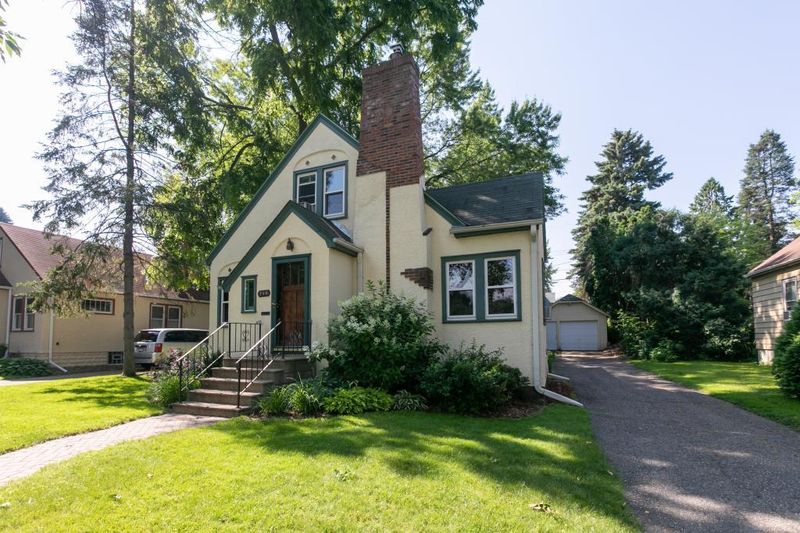 246 Bernard St E, West Saint Paul, MN 55118