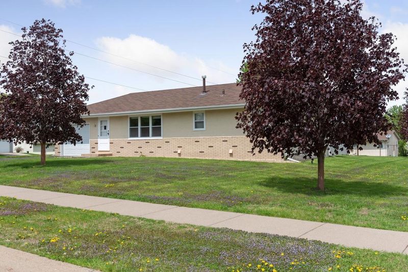 6780 Sunnyslope Dr, Maple Grove, MN 55311