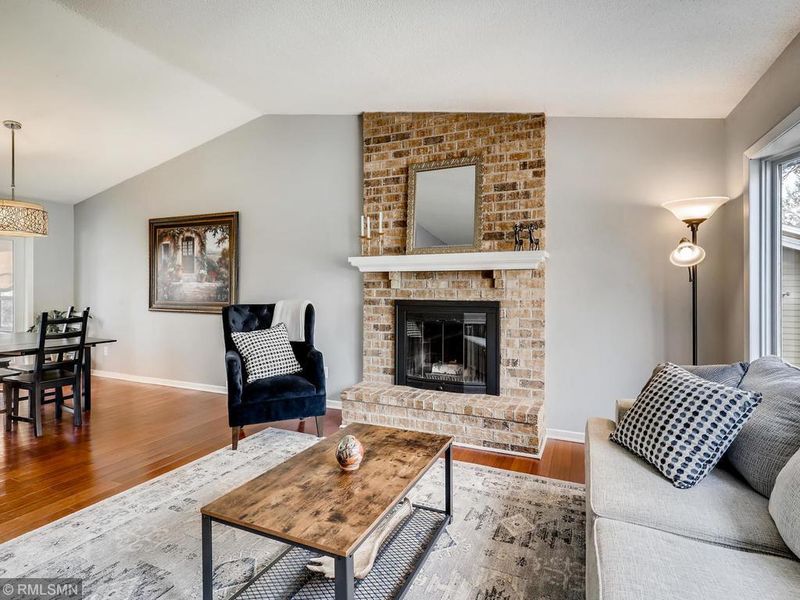 610 Westfield Ln, Vadnais Heights, MN 55127