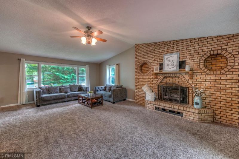 8037 Dawn Ave, Inver Grove Heights, MN 55076