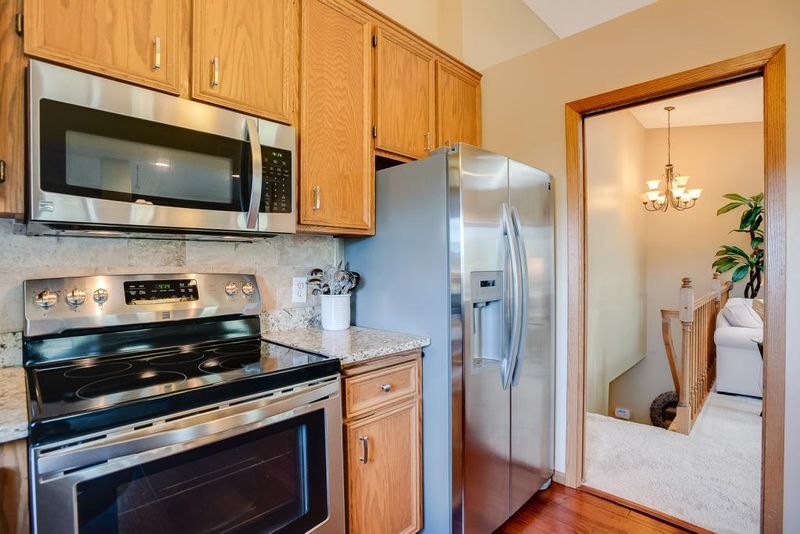 5931 Abbott Pl, Minnetonka, MN 55343