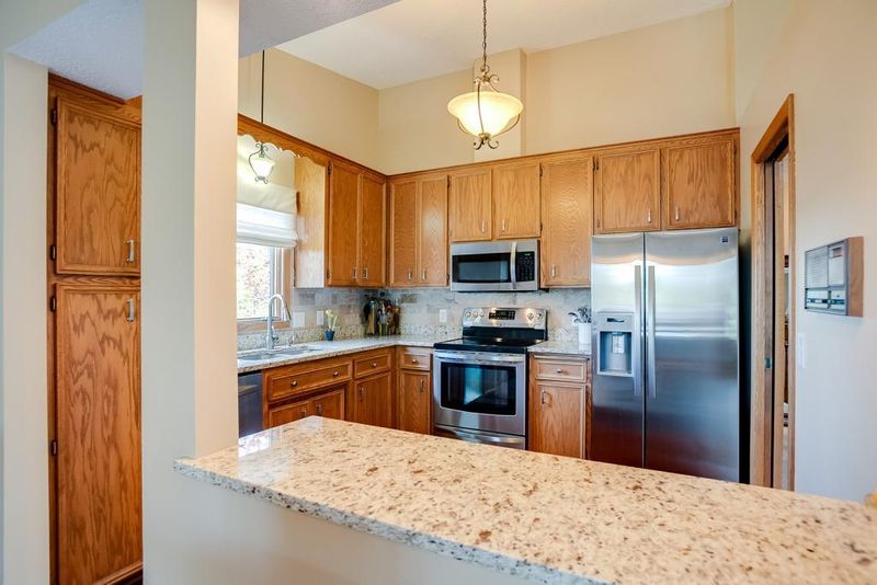 5931 Abbott Pl, Minnetonka, MN 55343
