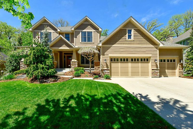 6423 Queensland Ln N, Maple Grove, MN 55311