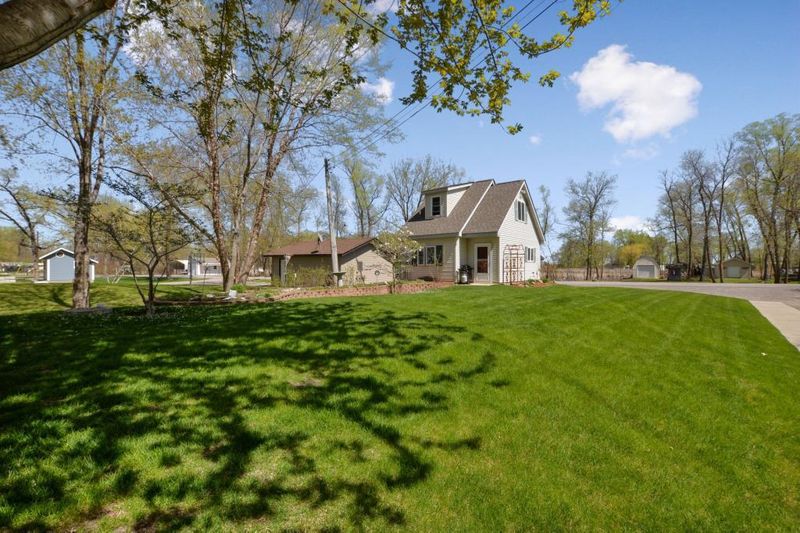 10869 Lawrence Ave NW, Annandale, MN 55302