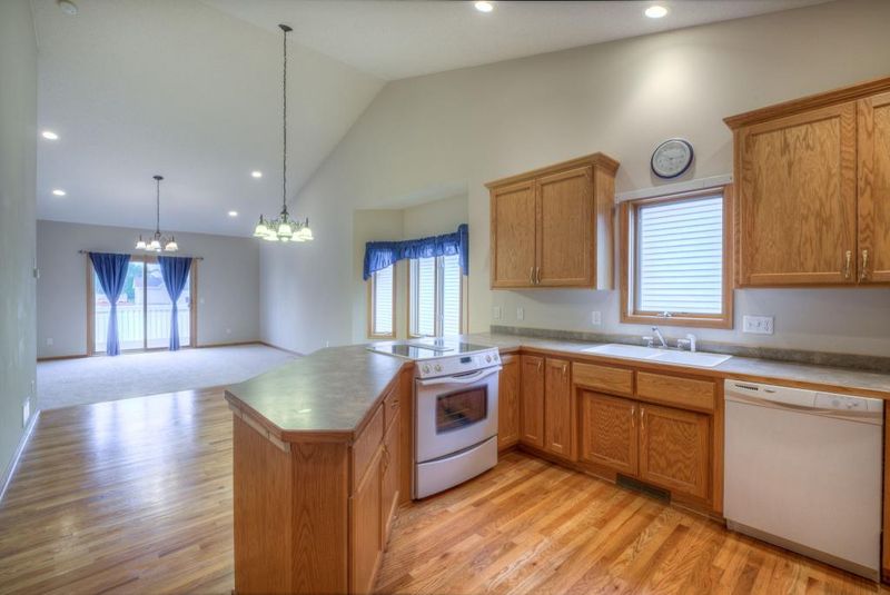 1937 156th Ln NW, Andover, MN 55304