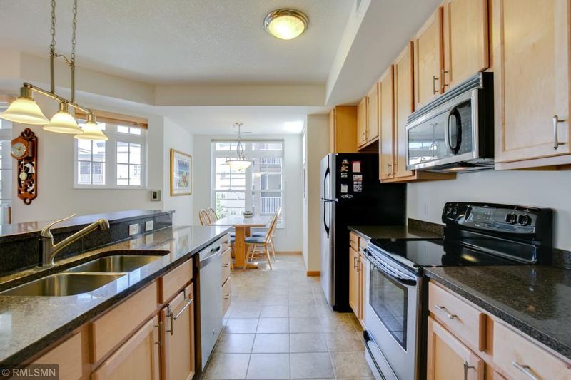 2540 38th Ave NE #305, Saint Anthony, MN 55421