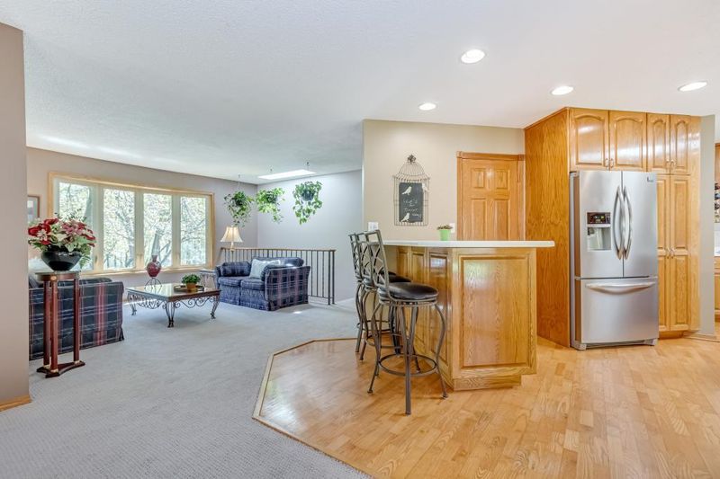 5548 Mahoney Ave, Minnetonka, MN 55345