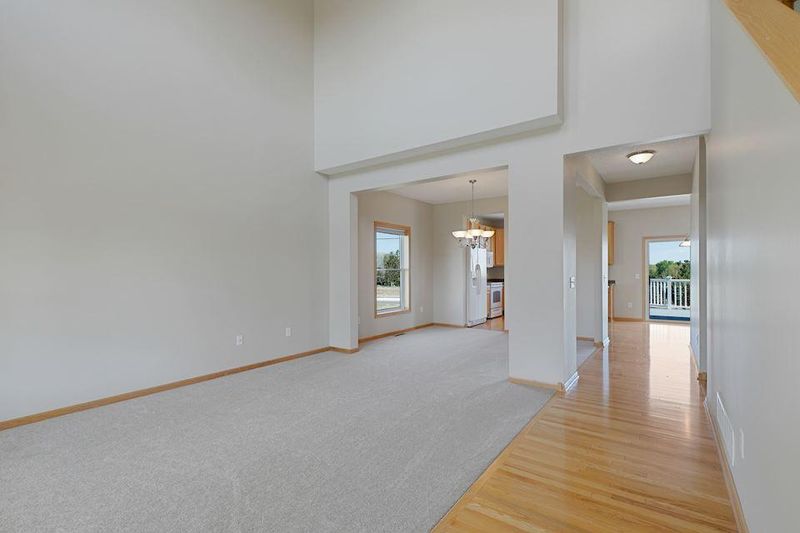 572 Summit Ave, Dundas, MN 55019