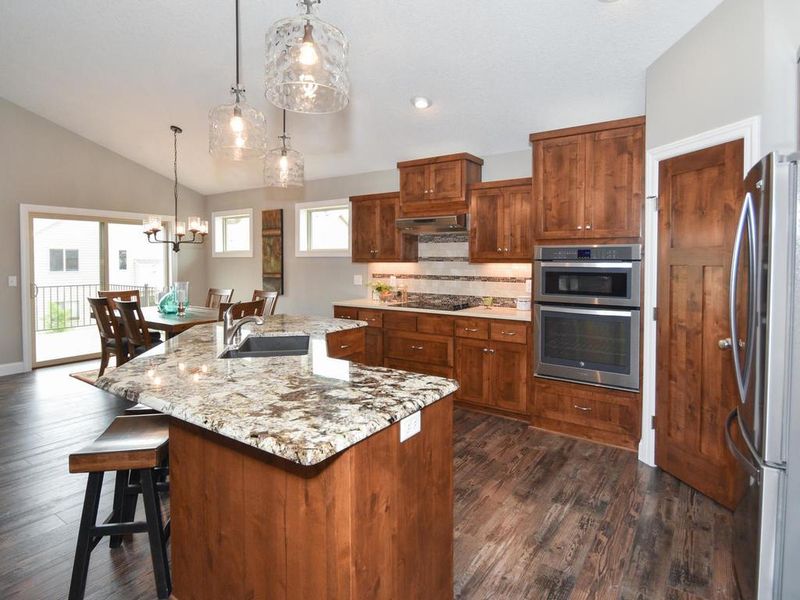 10130 Fallgold Pw, Brooklyn Park, MN 55445