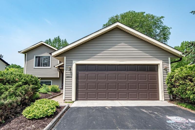 3891 Gibraltar Trl, Eagan, MN 55123