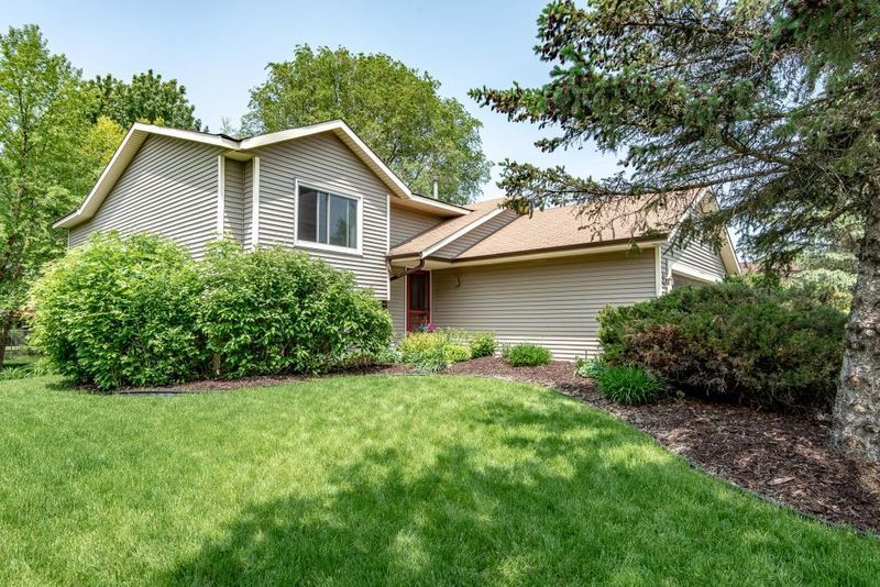 3891 Gibraltar Trl, Eagan, MN 55123