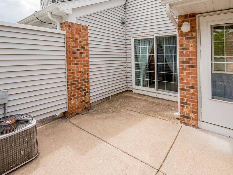 3643 Willow Ln, White Bear Lake, MN 55110