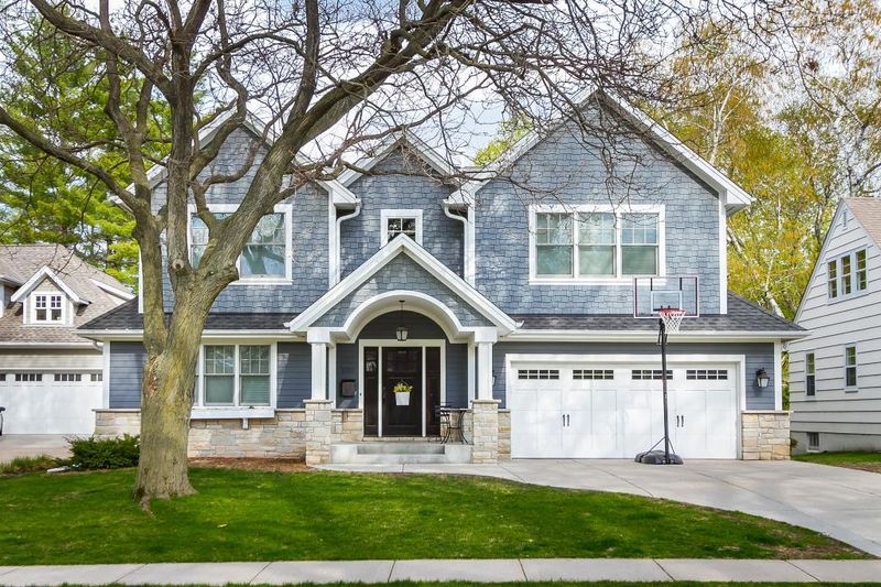 5301 Halifax Ave S, Edina, MN 55424