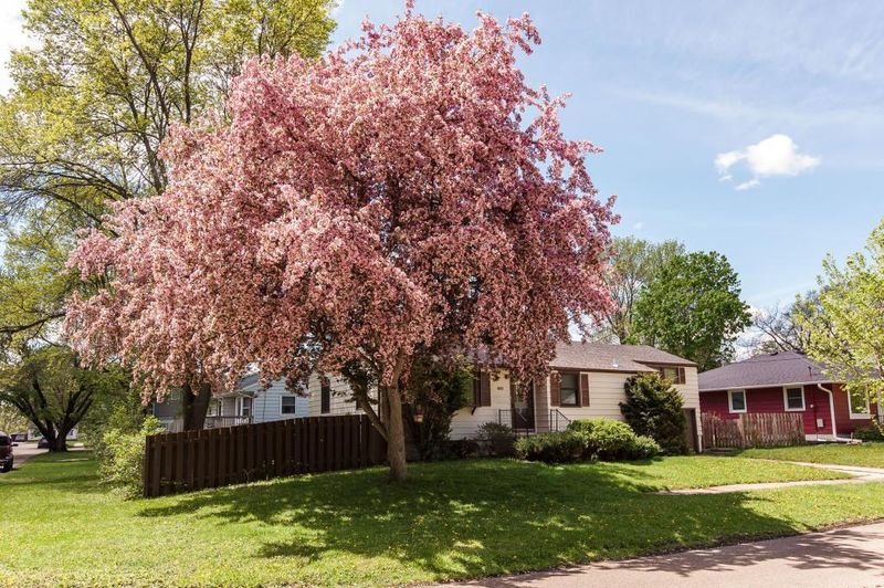 1610 5th St NE, Rochester, MN 55906