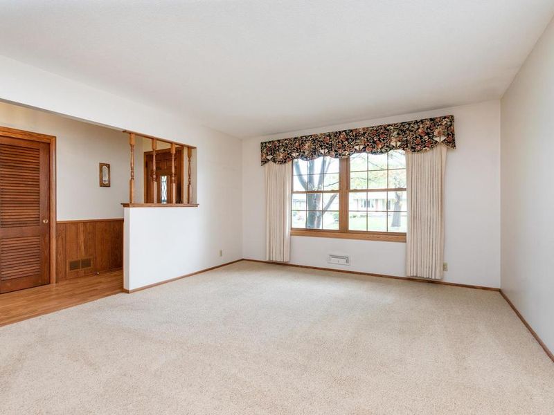 7457 Melody Dr NE, Fridley, MN 55432