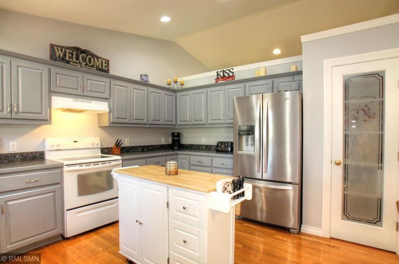 29062 Dickman Ave, Randolph, MN 55065