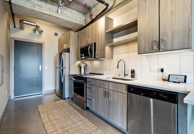 728 N 3rd St #603, Minneapolis, MN 55401